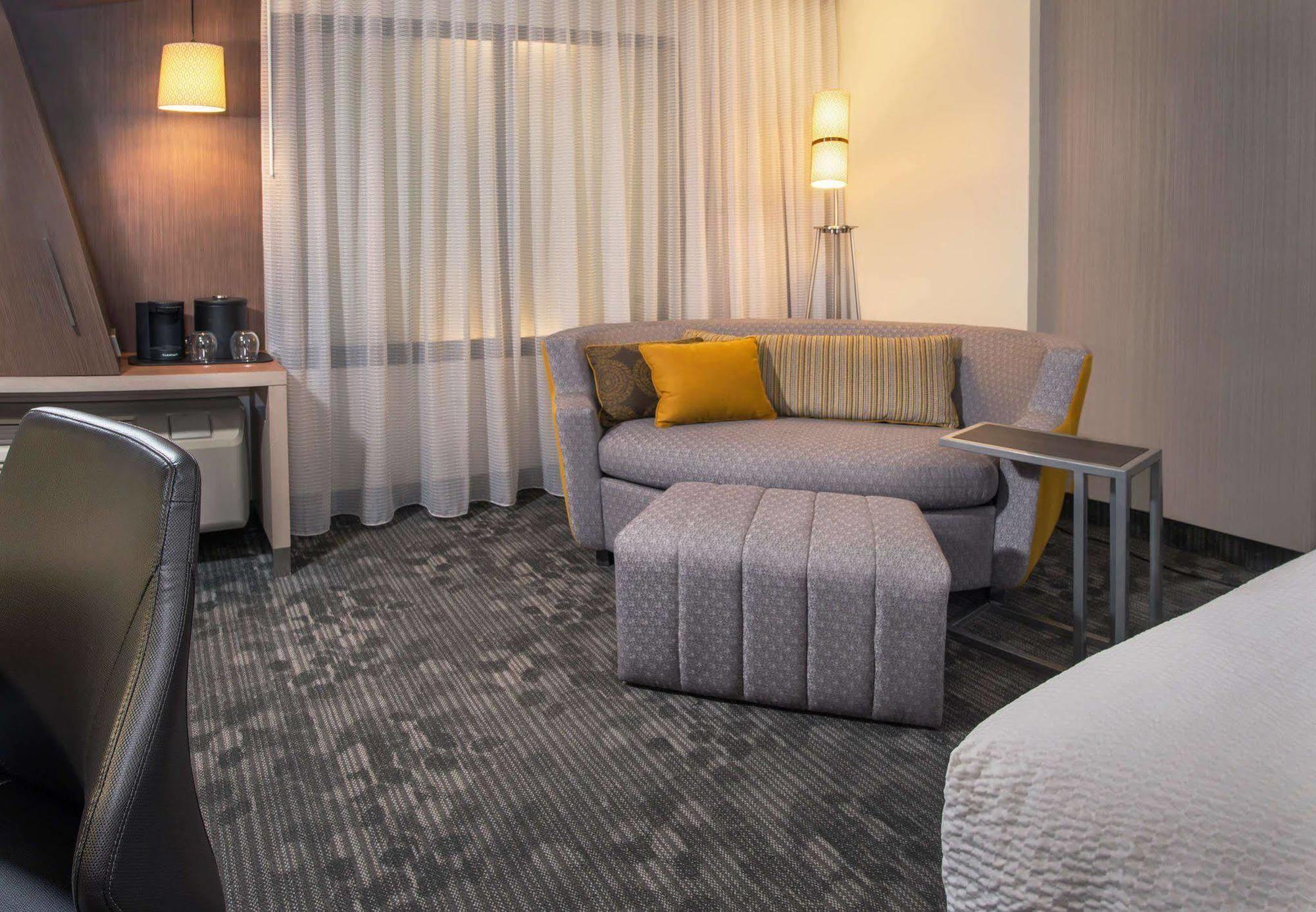 Courtyard By Marriott ג'קסונוויל מראה חיצוני תמונה